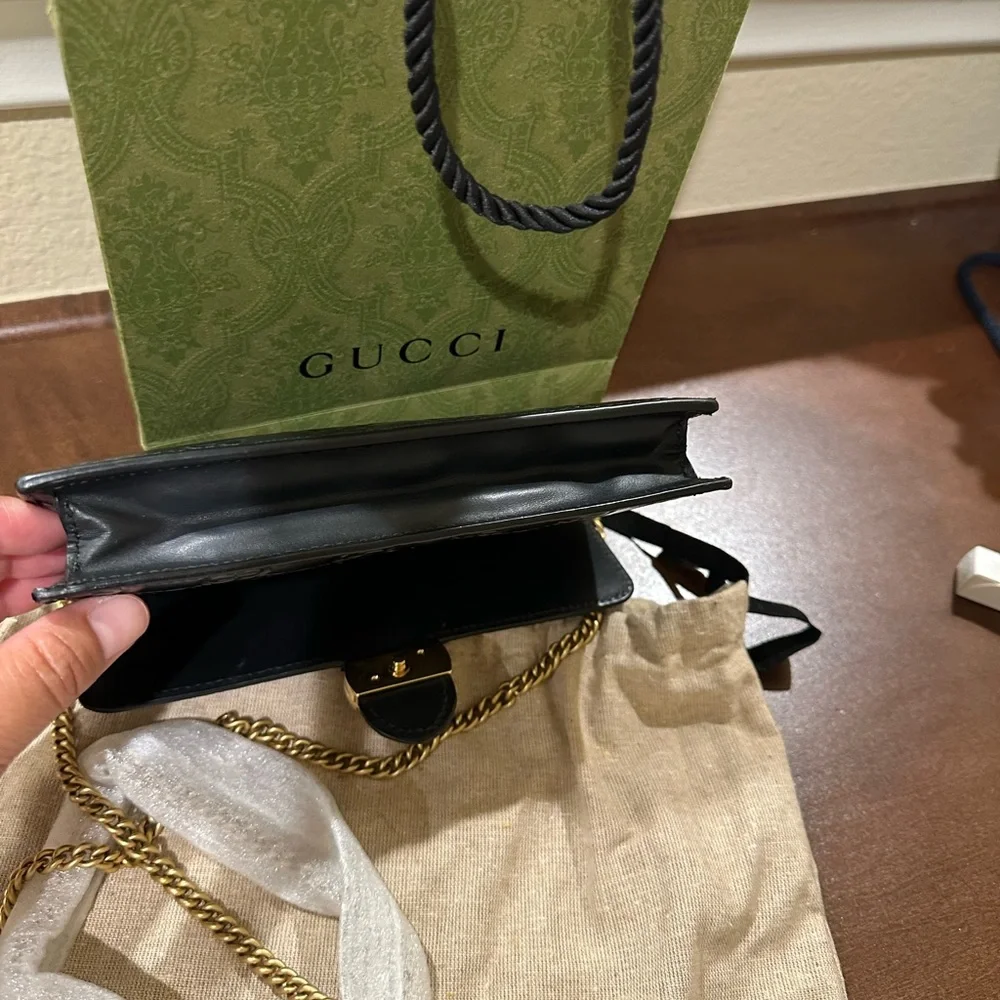 Gucci purse - Picture 5 of 10